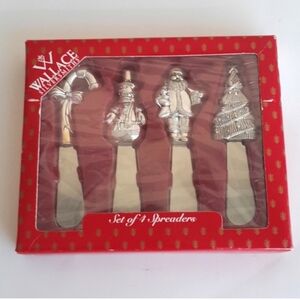 Wallace Silversmiths Holiday spreaders set of 4